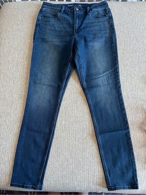 Old Navy High-Rise Super-Skinny Jeans